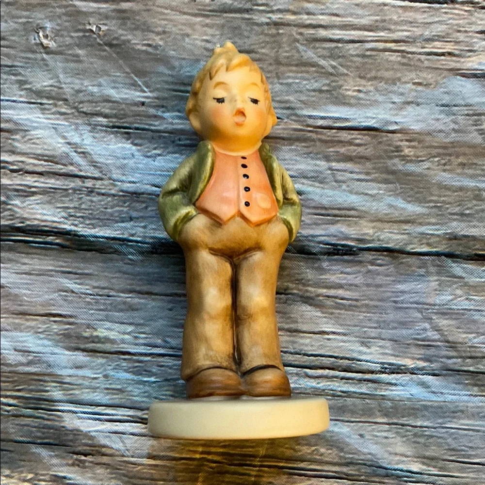 Goebel Figurine - MJ Erster Tenor Steadfast Soprano - Picture 1 of 8